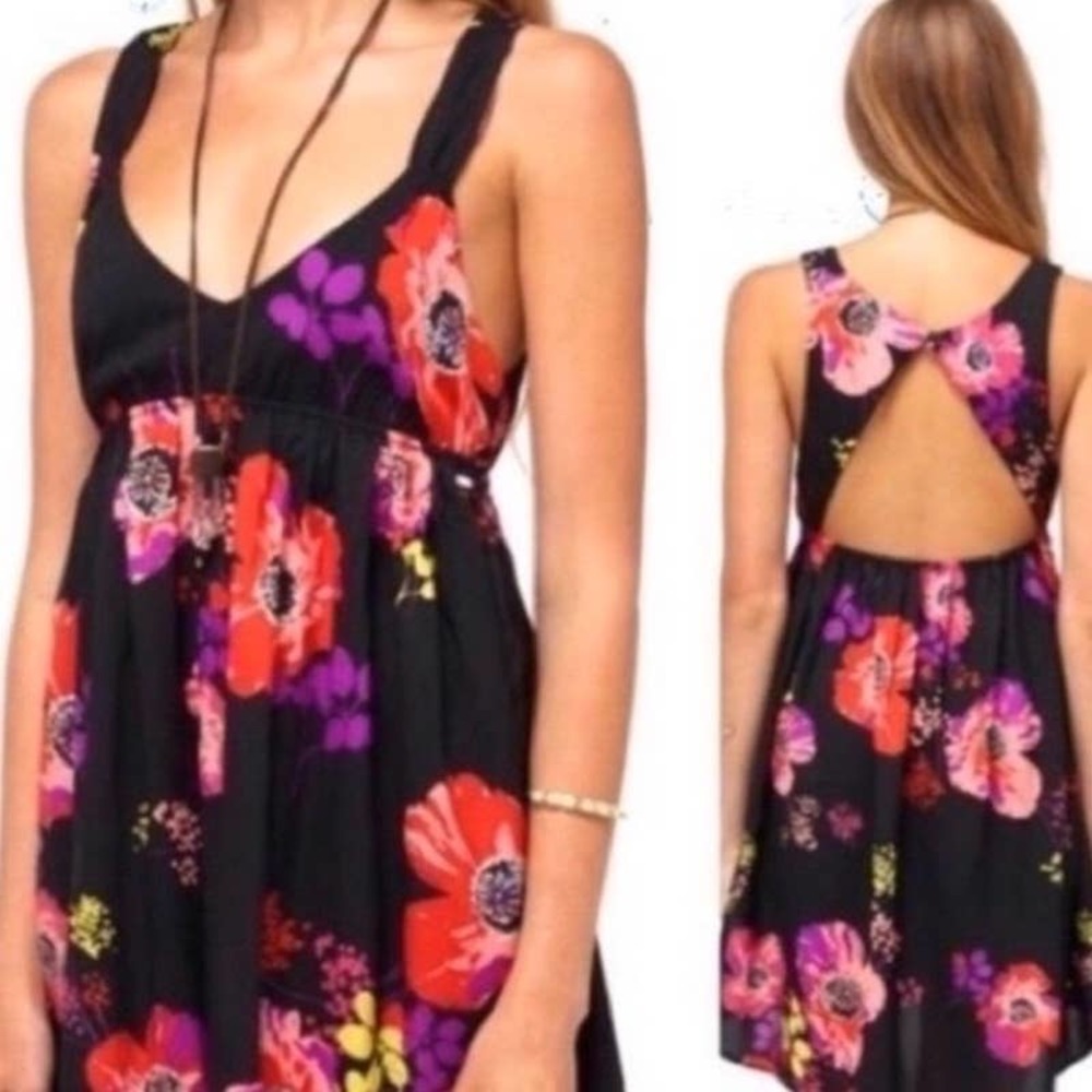 Roxy Love Seeker Black Floral Open Back Dress Size Medium